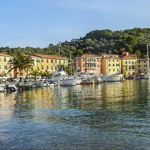 https://casa-lella-portovenere.hotelitalianriviera.com